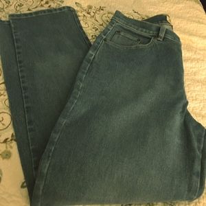 ST. JOHN'S BAY STRETCH JEANS  SZ 10 - REG LADIES